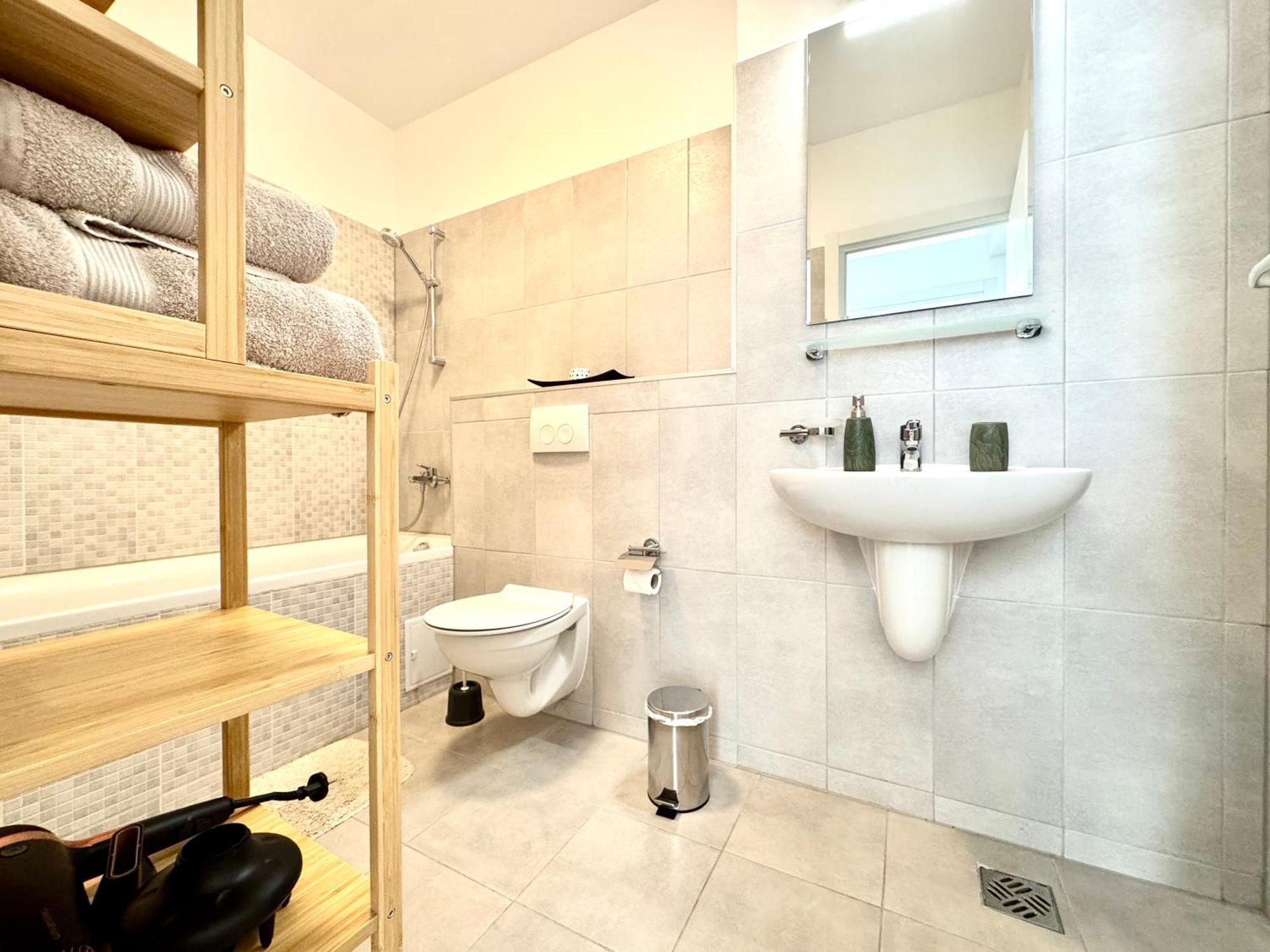 Luca's Forest Apartment Timisoara